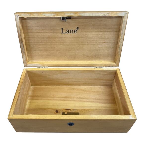 Vintage and Lane Mini Cedar Chest Mother & Child P Buckley Moss - Picture 2 of 9